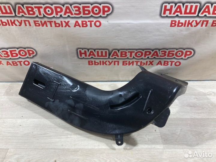 Воздуховод салона левый Bmw X5 (E-70) 2010