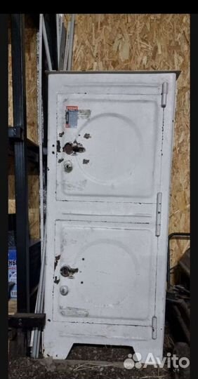 Сейф металлический