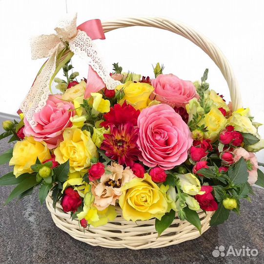 Корзина с цветами 008