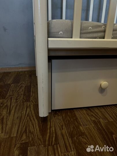 Детская кровать с маятником и ящиком