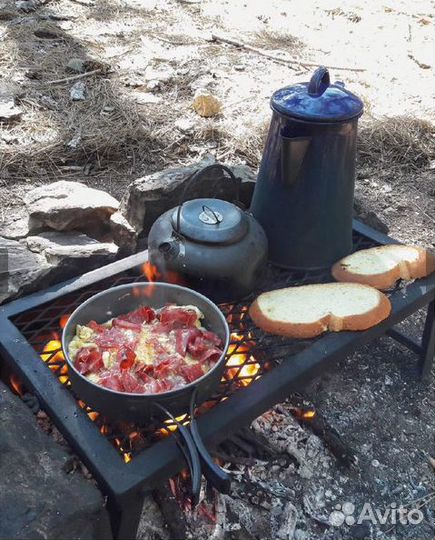 Гриль на огне с вертелем