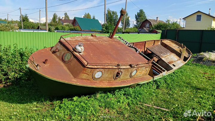 Лодка рыбацкая металическая