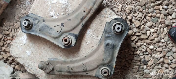 Передние рычаги на renault megane 3, fluence