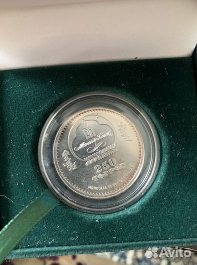 Монета знака зодиака рыбы (золото-серебро)