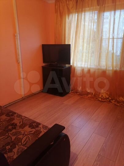 Комната 10 м² в 8-к., 2/3 эт.