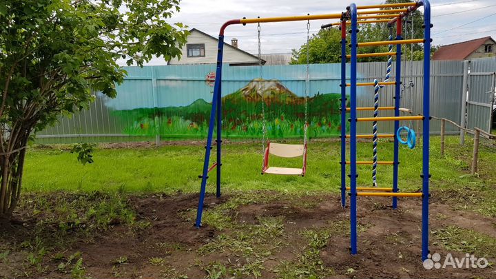 Уличный спортивный комплекс