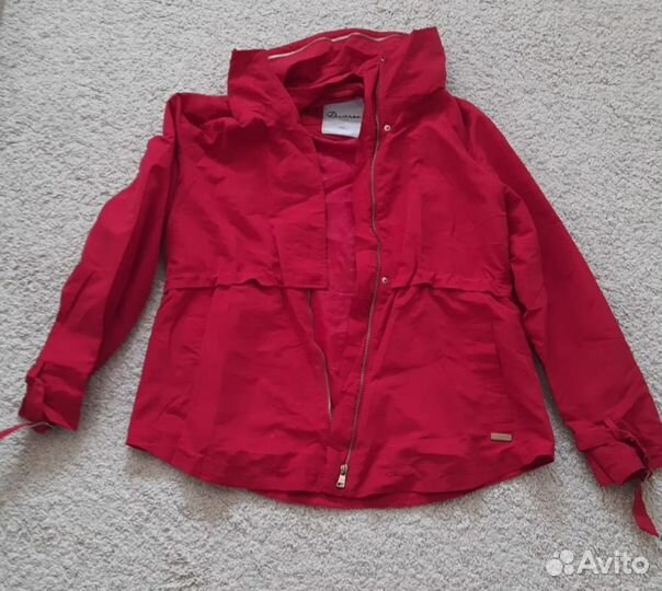 Ветровка женская