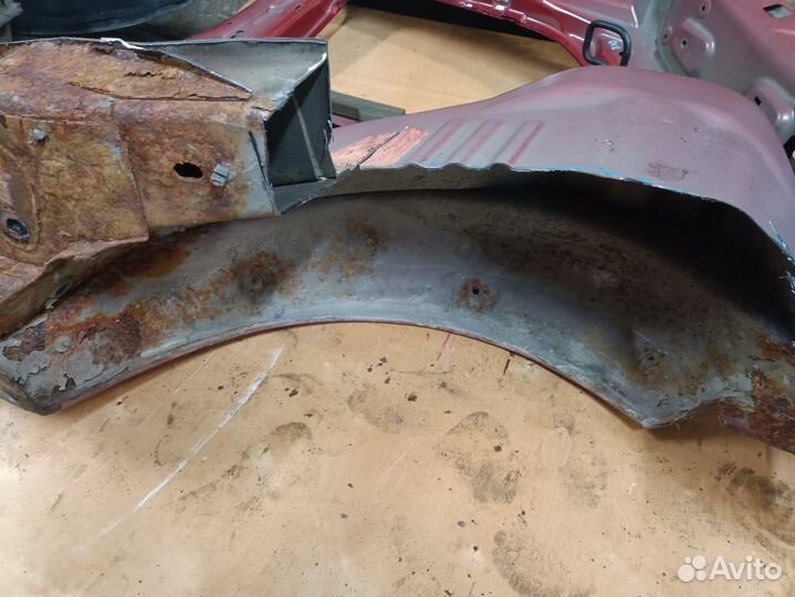 Крыло заднее правое Ford Fiesta Mk5 (2002—2008)