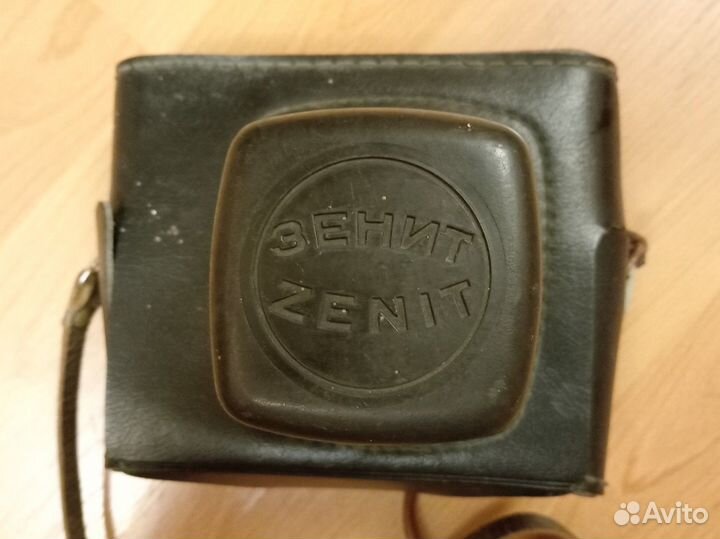 Плёночный фотоаппарат Зенит Е в футляре