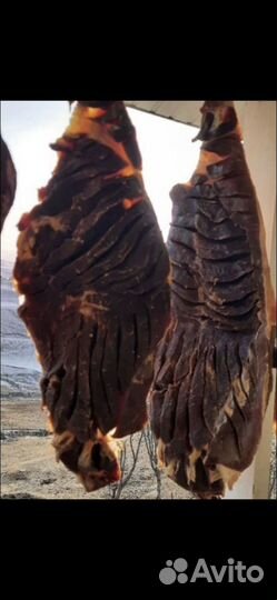 Сушенная колбаса и мясо