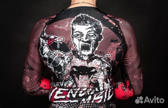 Комплект: рашгард шорты Venum zombie