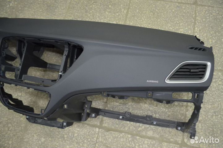 Торпедо панель приборов Hyundai Solaris New