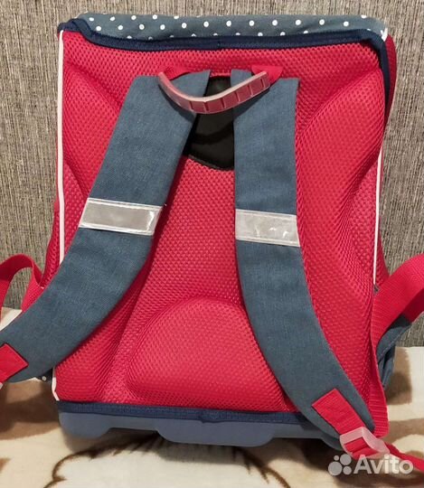 Новый рюкзак с жестокой спинкой