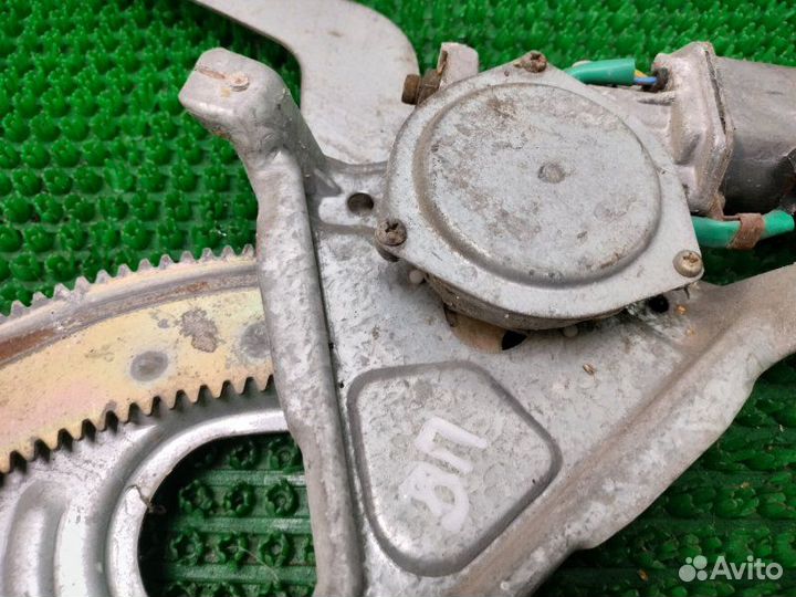 Стеклоподъемник задний правый Daewoo Nexia N100