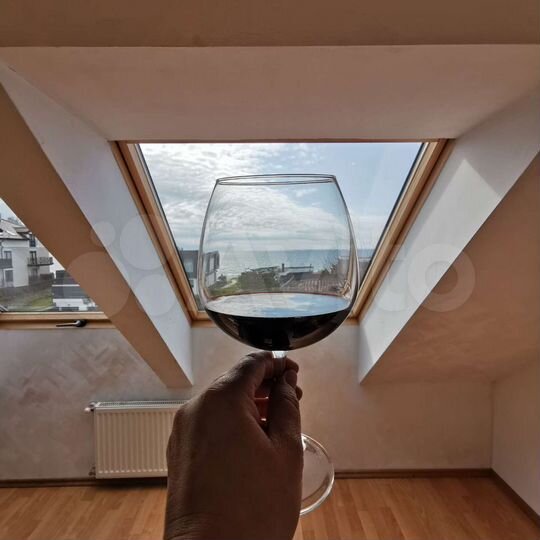 3-к. квартира, 100 м², 3/3 эт.