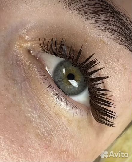 Наращивание ресничек