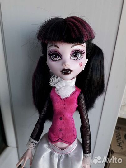 Кукла монстер хай Дракулаура базовая