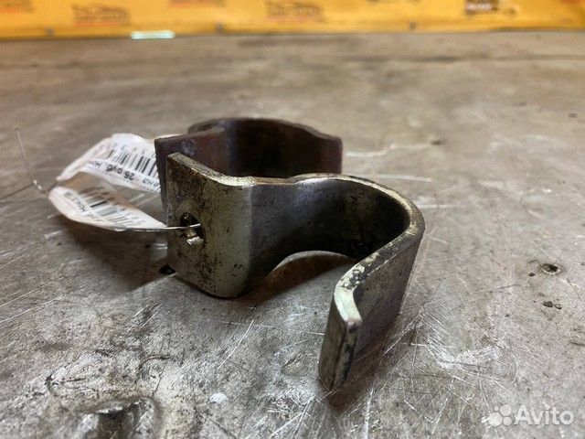 Крепление втулки стабилизатора Mercedes-Benz Sprin