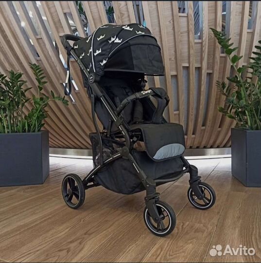 Прогулочная коляска.вес 7,5кг