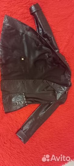 Кожаный пиджак женский