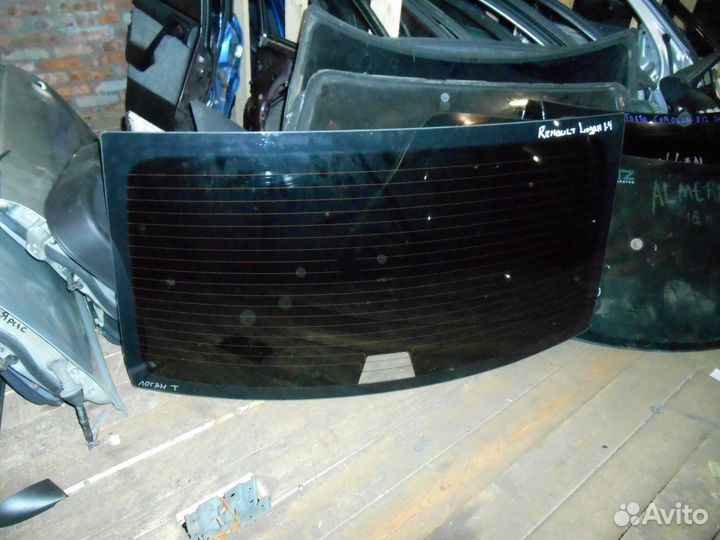 Заднее стекло Renault Logan Рено Логан тонированно
