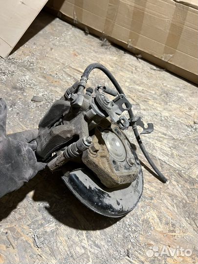 Кулак, тормозной диск, суппорт