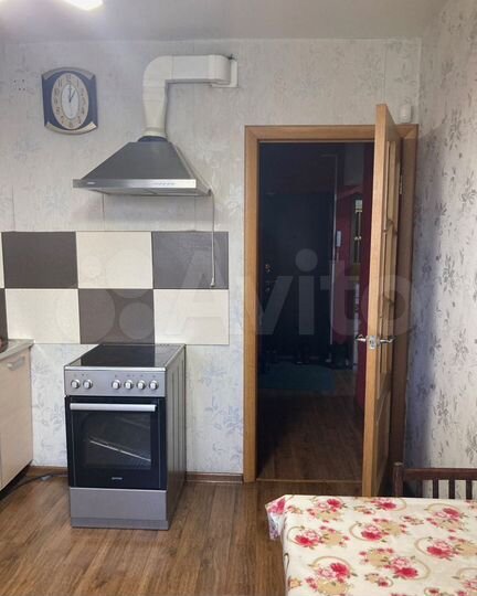 2-к. квартира, 55 м², 3/10 эт.