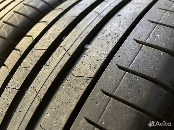 Pirelli P Zero PZ4 225/45 R19 96Y