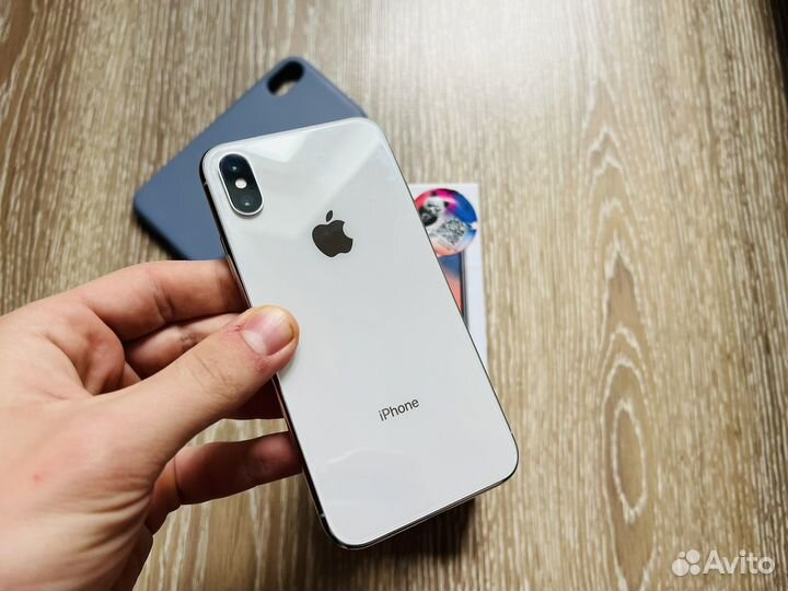 iPhone X, 64 ГБ