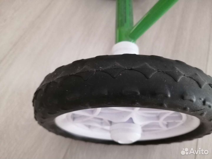 Велосипед трехколесный Зубренок