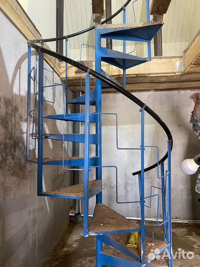 Металлическая лестница