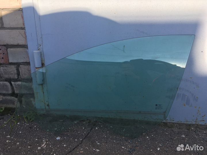 Opel Insignia Стекло передней левой двери
