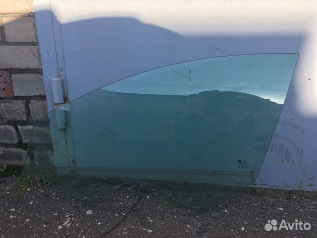 Opel Insignia Стекло передней левой двери