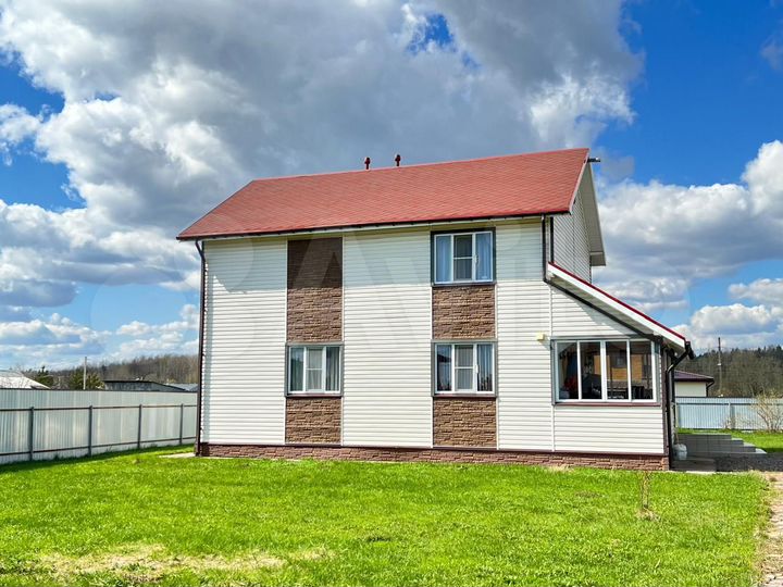 Дом 182 м² на участке 15 сот.