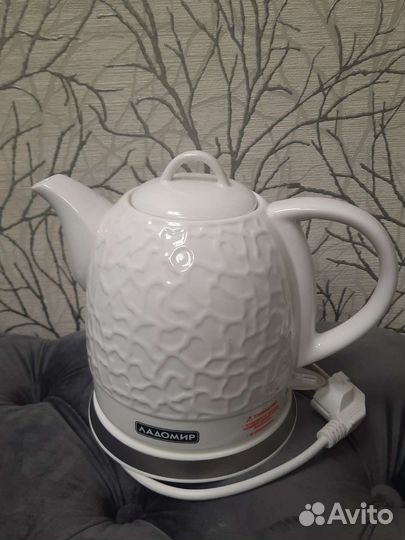 Чайник электрический новый