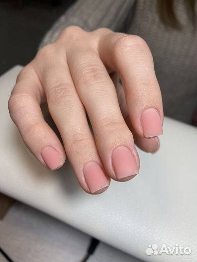 Маникюр с покрытием гель-лак