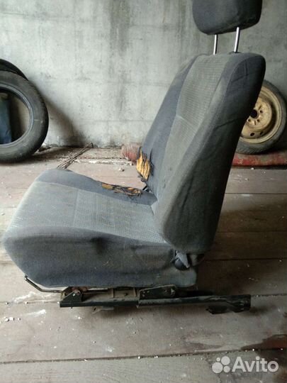 Сиденье водительское subaru impreza