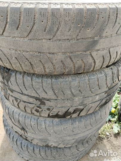 Bridgestone Alenza H/L 33 10.8/10 R15 25