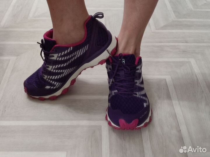 Кроссовки женские Toread