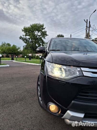 Mitsubishi Outlander 2.4 CVT, 2014, 172 500 км