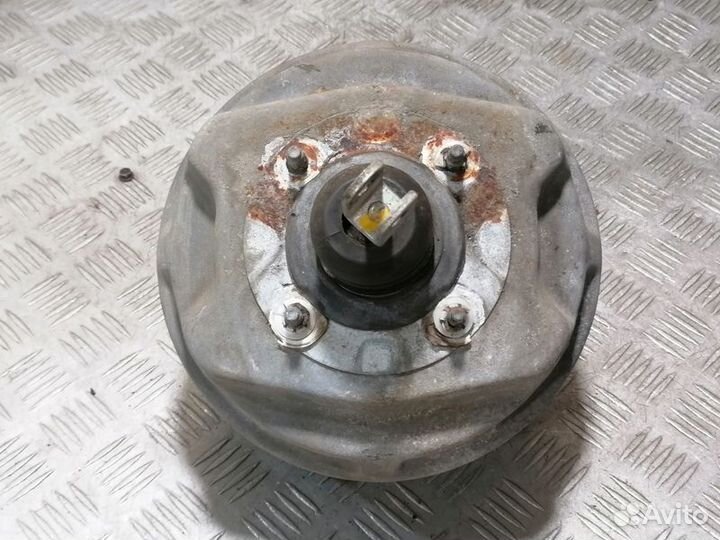 Усилитель тормозов вакуумный Volvo 700 series 1984