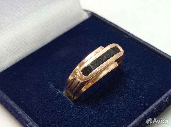 Золотое кольцо 585 пробы массой 4.9 грамма(19)