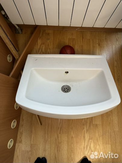 Раковина в ванную бу
