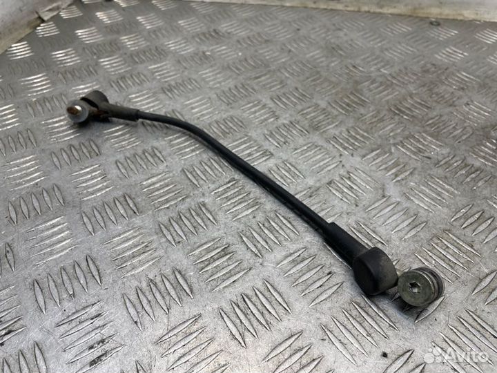 Трос багажника Toyota Land Cruiser J200 1vdftv