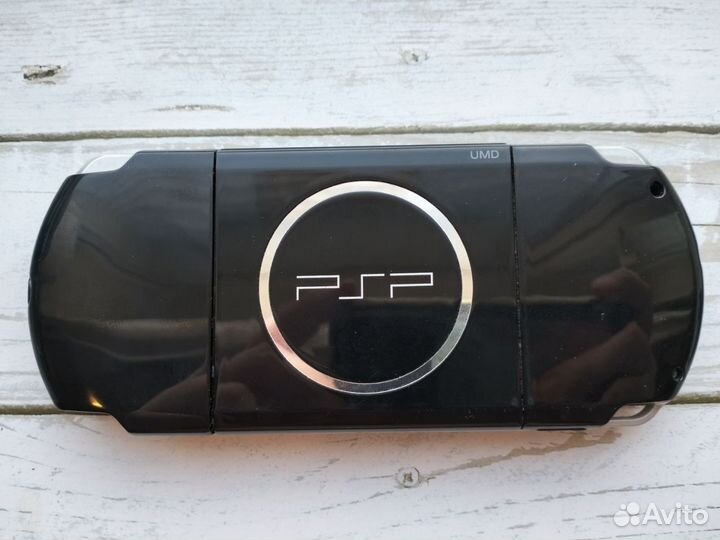 Sony PSP 3008 прошита, карта памяти 64gb