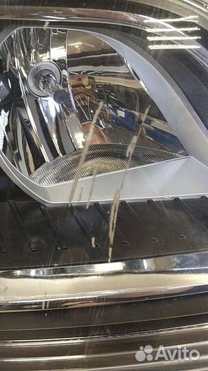 Фара правая Kia Mohave