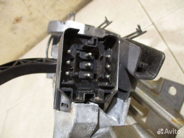 Колонка рулевая BMW X3 (E83)