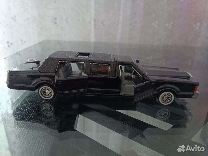 Модели автомобилей 1 24 Lincoln (SS 9733)
