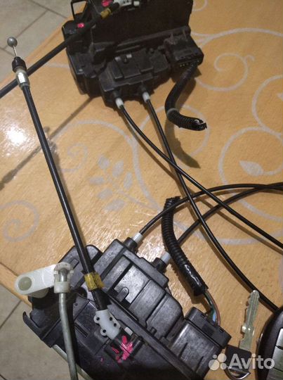 Замок зажигания + замки передних дверей