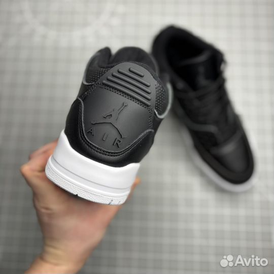 Кроссовки Nike Air Jordan 3 Cyber Monday